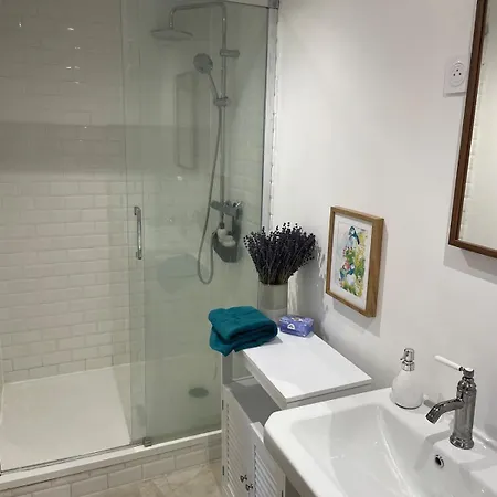 Charming 2 Bedroom In Vakantiehuis Béziers